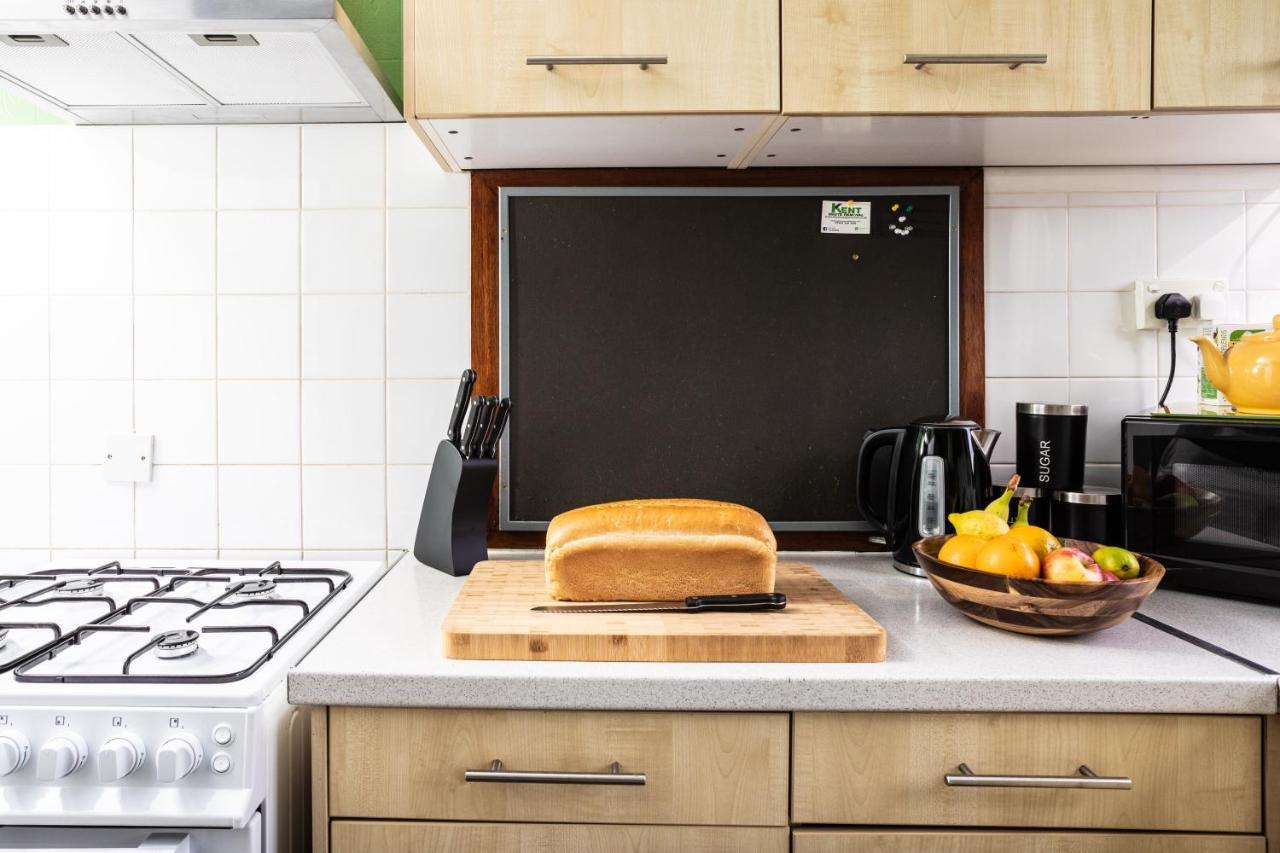 Perfect For Contractors - Canterbury - Free Parking - Ultra Wifi Exteriér fotografie